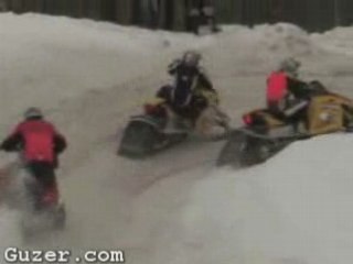 Scooter des neiges double accident