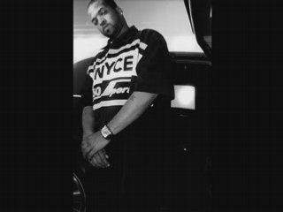 MALLY G - Loosin it up (feat Kurupt)