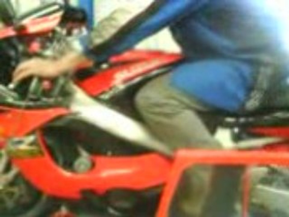 gsxr 750  passage au banc