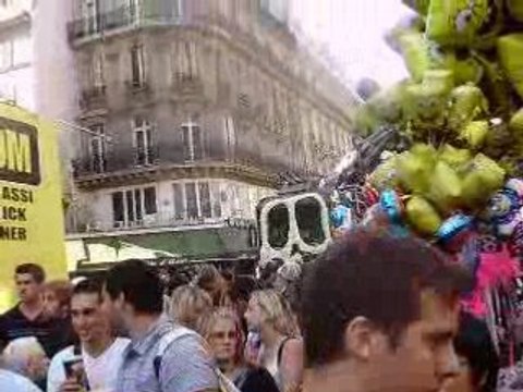 TECHNO PARADE 2008 PARIS EN DIRECT
