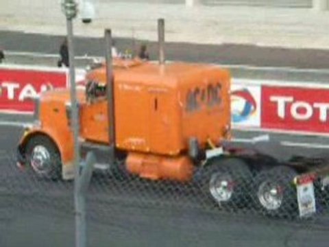 24 Camions - Camion ACDC