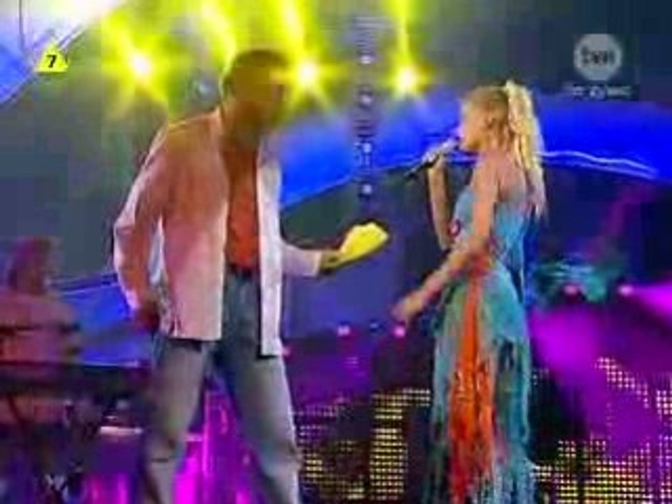 Gosia Andrzejewicz Pozwól żyć Live