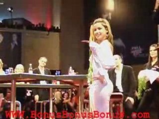 Chris Ferguson throwing Cards