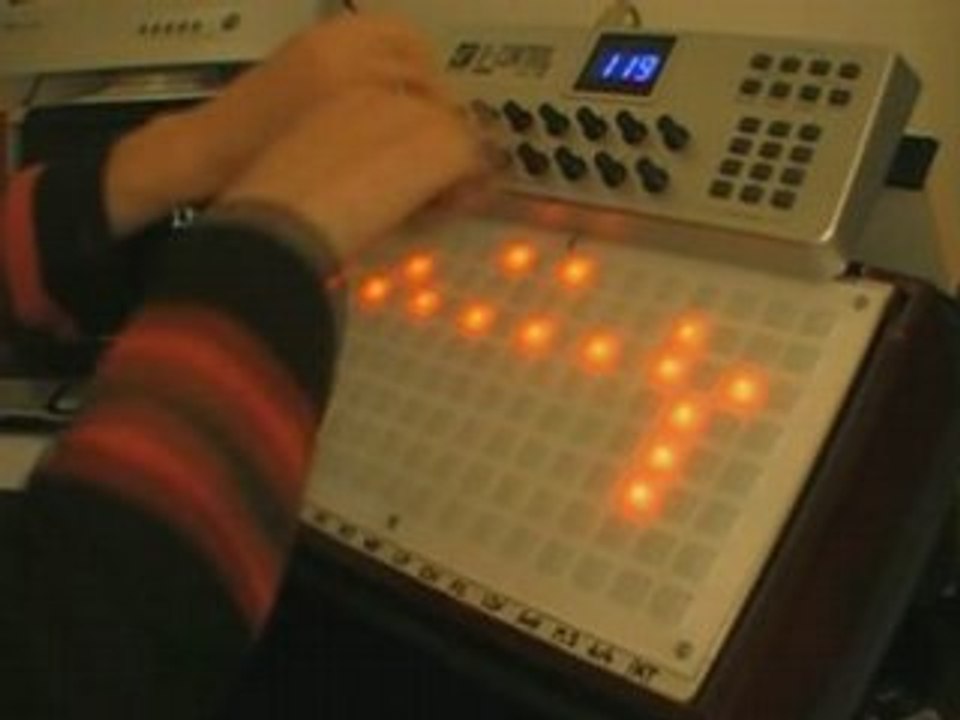 Monome009
