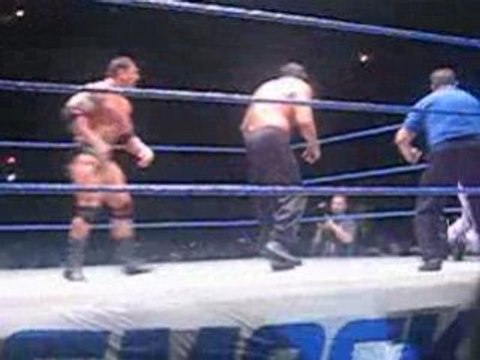 Batista & Rey Mysterio vs Finlay & The Great Khali 6/11