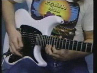 Guitar Lessons - Vinnie Moore - Lead guitar techniques, hot