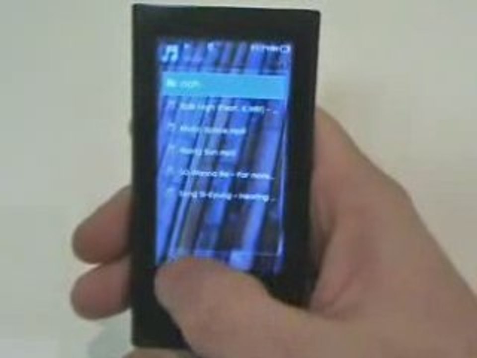 Wow! Check it out: Samsung YP=P2 video review(2)
