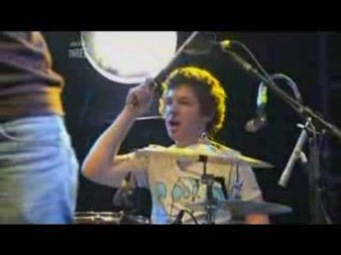 Arctic Monkeys - Leave Before The Lights Come On Reading06