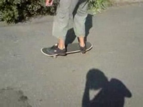 Ollie-180-Nollie shove it- grip