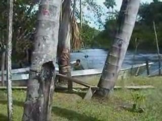 GUYANE     Promenade en pirogue sur l'Acarouany