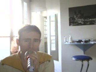 Wiwi égratigne "Le tam tam des gorilles"