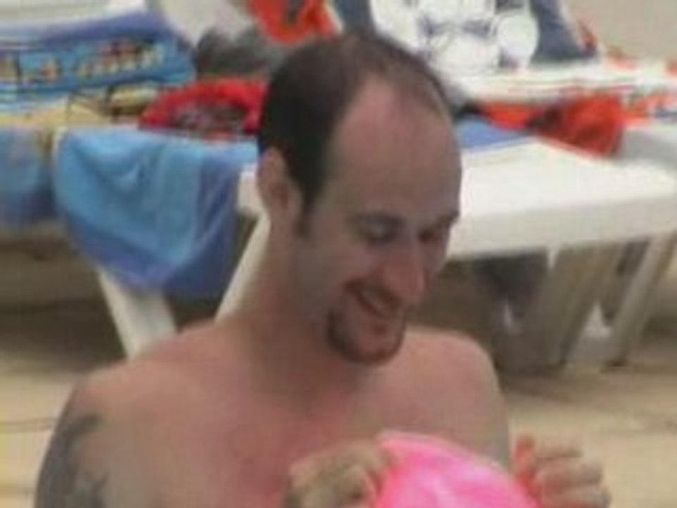 Cradle Vs Hyppopotamus