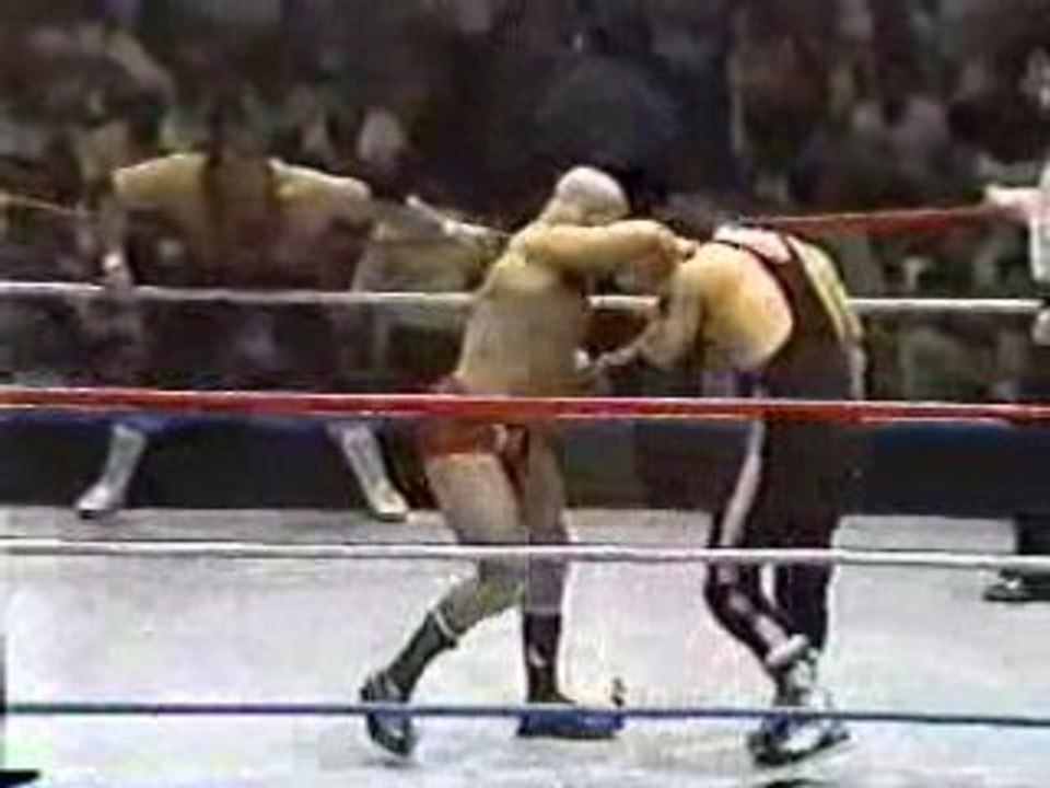 1986-08-25 Prime Time Wrestling - Hart Foundation vs Iron Sh