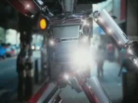 Citroën C4 - Pub robot Stayin' Alive version longue