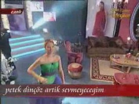 Petek Dincöz-Artik Sevmeyecegim (canli Perfomans)