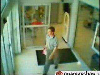 Vinceneil au supermarché !! violent ! :noel: