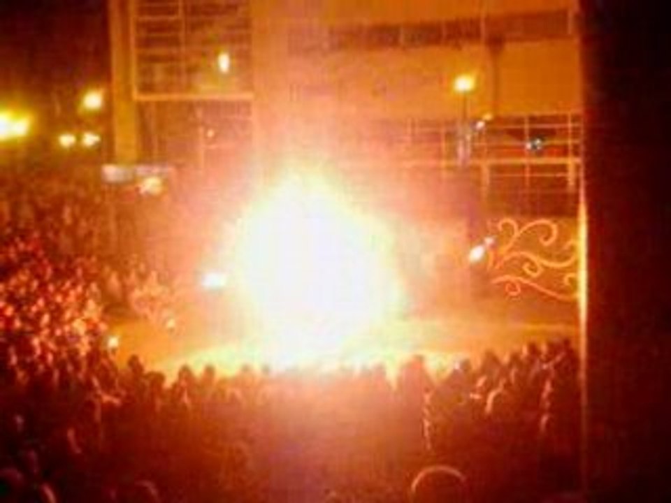 festival d'arts de rue à aurillac 2008, cracheur de feu