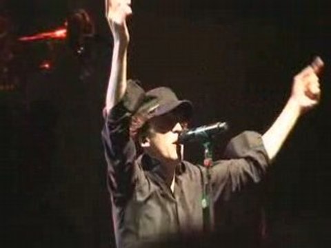 CALI (extrait live-parvis des Arènes)