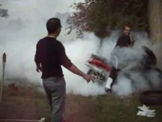 Julien a l'anniv de Toph