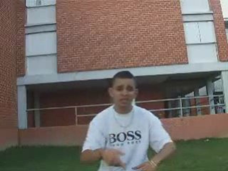 Midou clip Au rhytme 2 Mes rymes