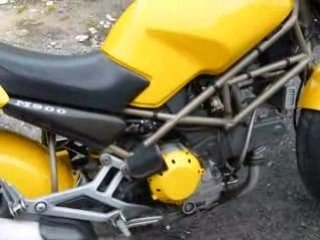 Ducati 900 monster