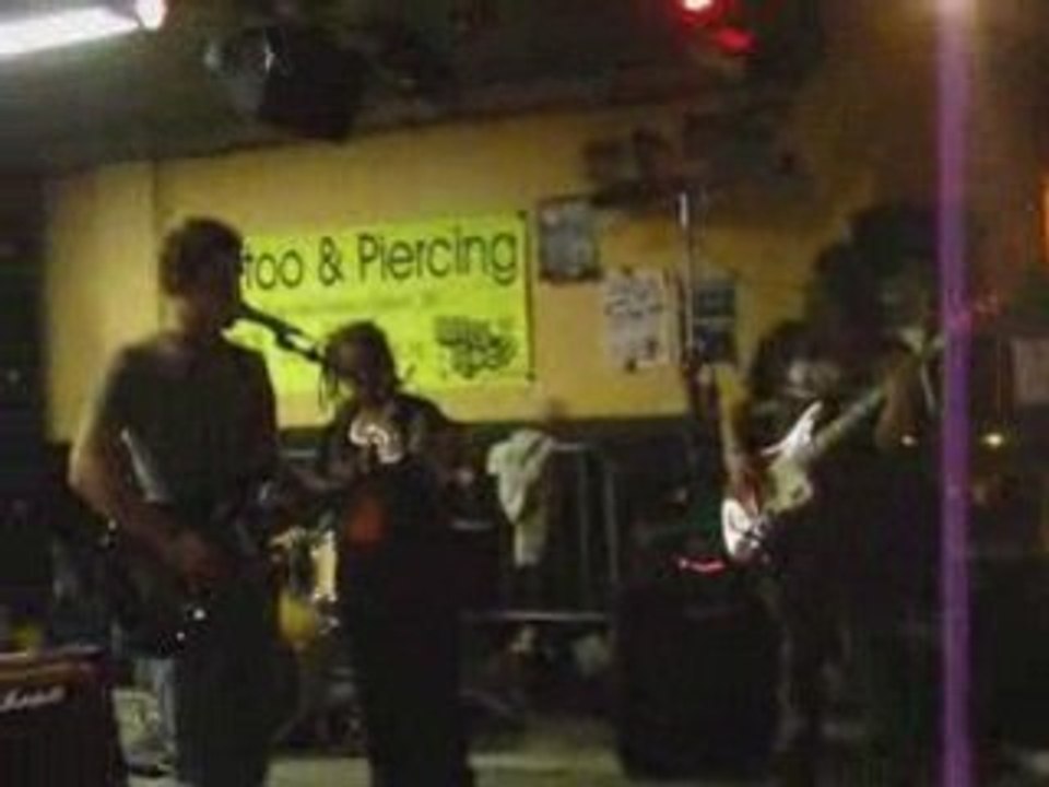 03 - Inchoo - Last word au Décibels Rock Festival