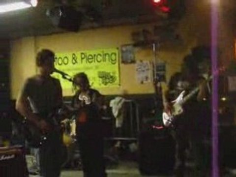 03 - Inchoo - Last word au Décibels Rock Festival