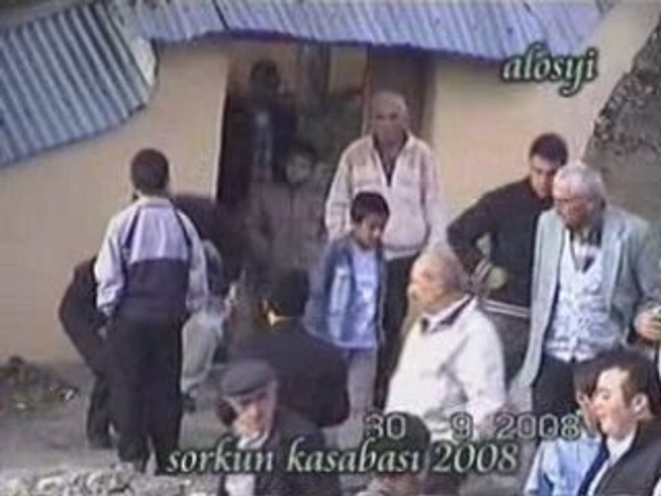 Bayram 2008 sorkun kasabası,  cami çıkışı.