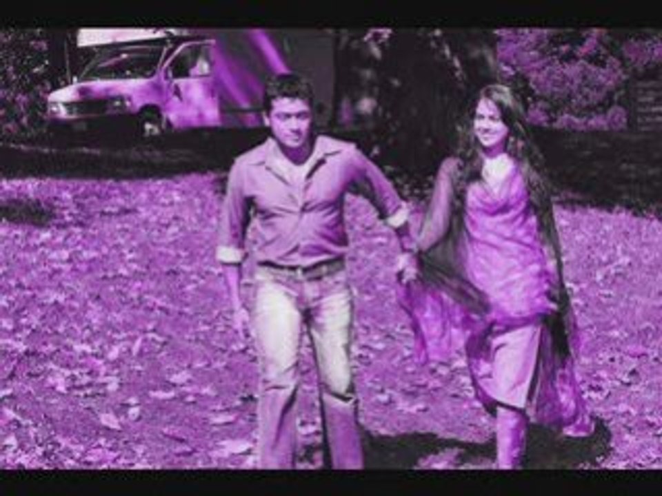 Adiyae_Kulluthe  from Vaaranam Aayiram