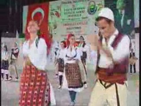 İNEGÖL ŞENLİGİNDE KOSOVA FOLKLOR EKİBİ FİNAL