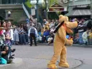 Pluto avec Tic et Tac à Disney