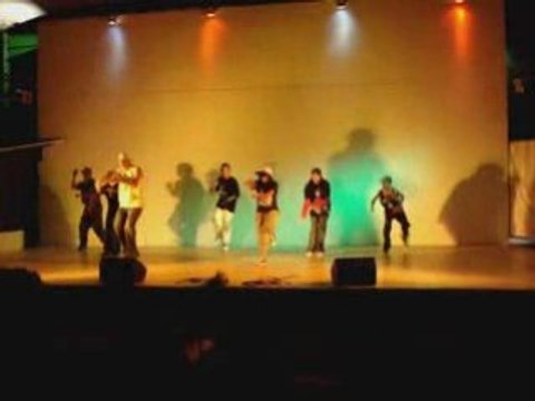 danse hip hop à arna août 2008