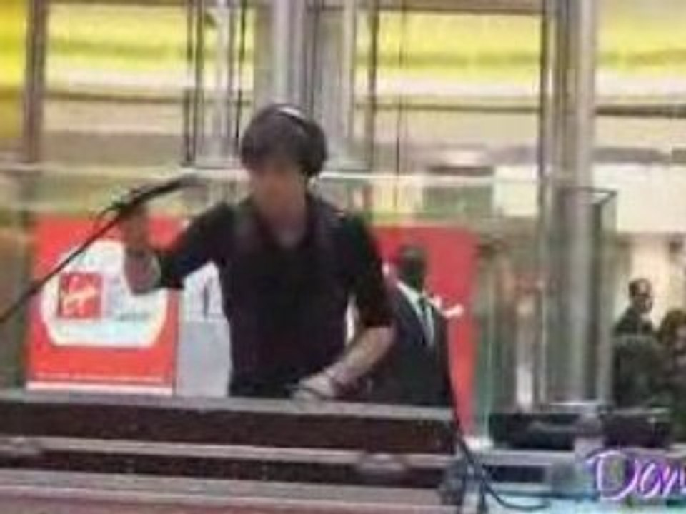 Quentin Mosimann.1ère partie set de mix au Virgin 24.09.08