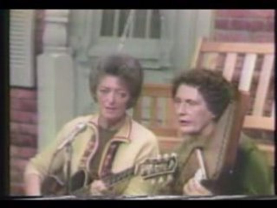 Maybelle and Sara Carter - Little Moses