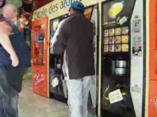 Mickey paye et puis c'est tout