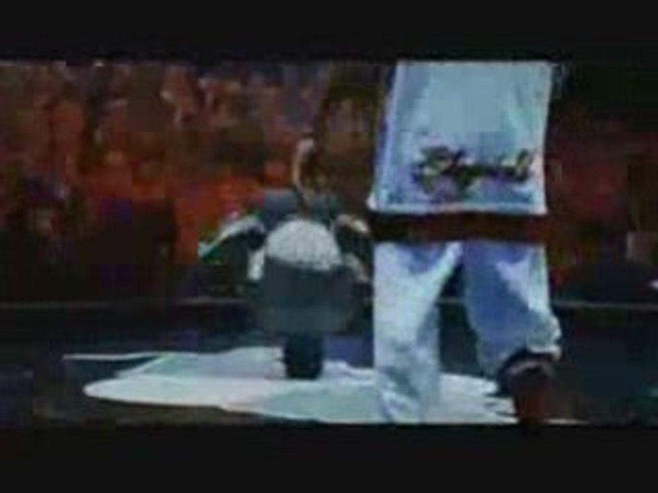 Cico_vs_Roxrite_-_Red_Bull_BC_One_2007_-_DVD_Quality