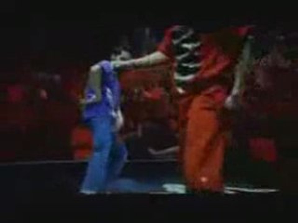 Ronnie_vs_Taisuke_-_Red_Bull_BC_One_2007_DVD_High_Quality