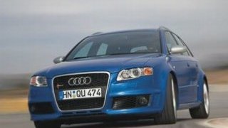 AUDI RS4 POSE SOUS FUNK