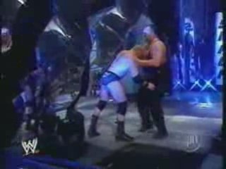 Big Show Throws Brock Lesnar Off The Stage