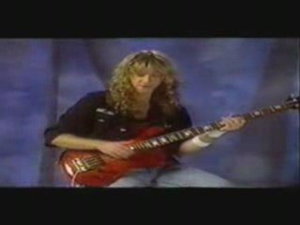 Bass lesson: Slapping, Popping, Left-hand muting (5)