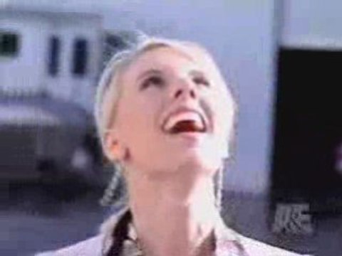 Chriss Angel Levitation from GlobalGifter