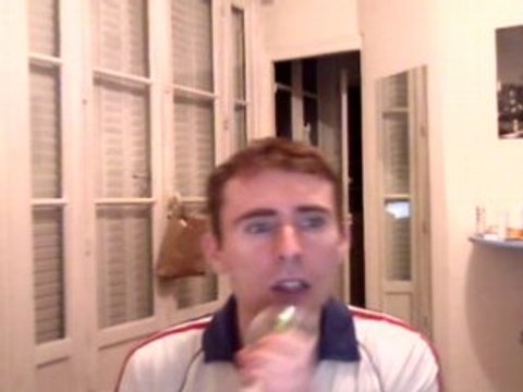 Wiwi égratigne Jane la féline