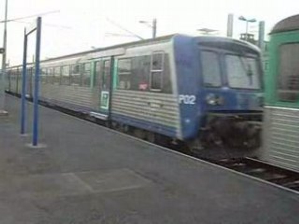 um de rio vert et rrr bleu picardie avec la bb 67609 multi