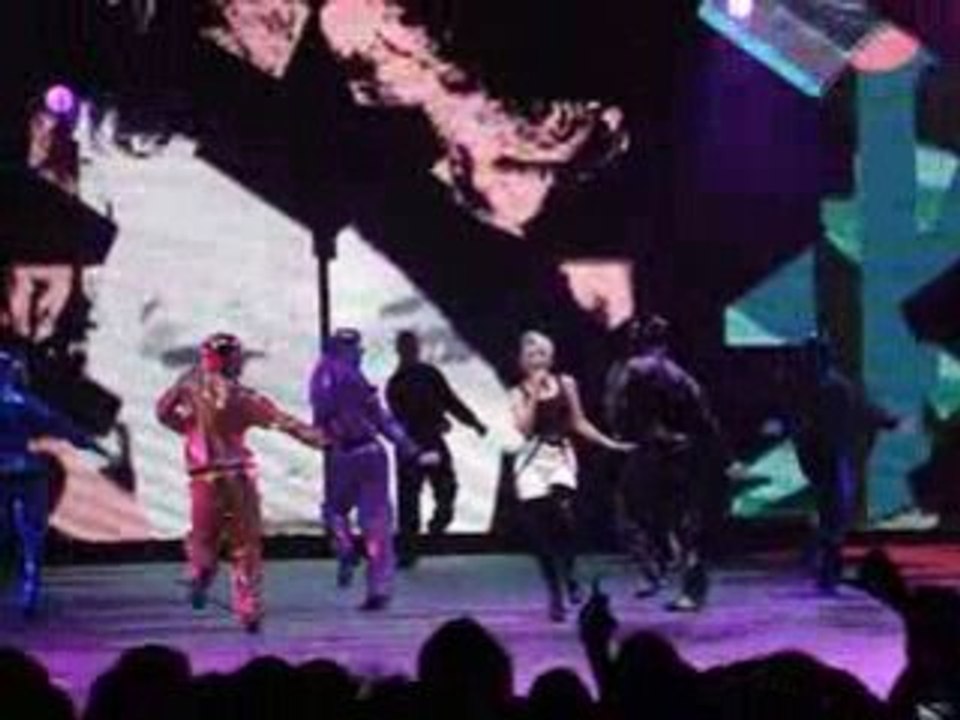 Kylie Minogue - Step back in time - Paris 2008