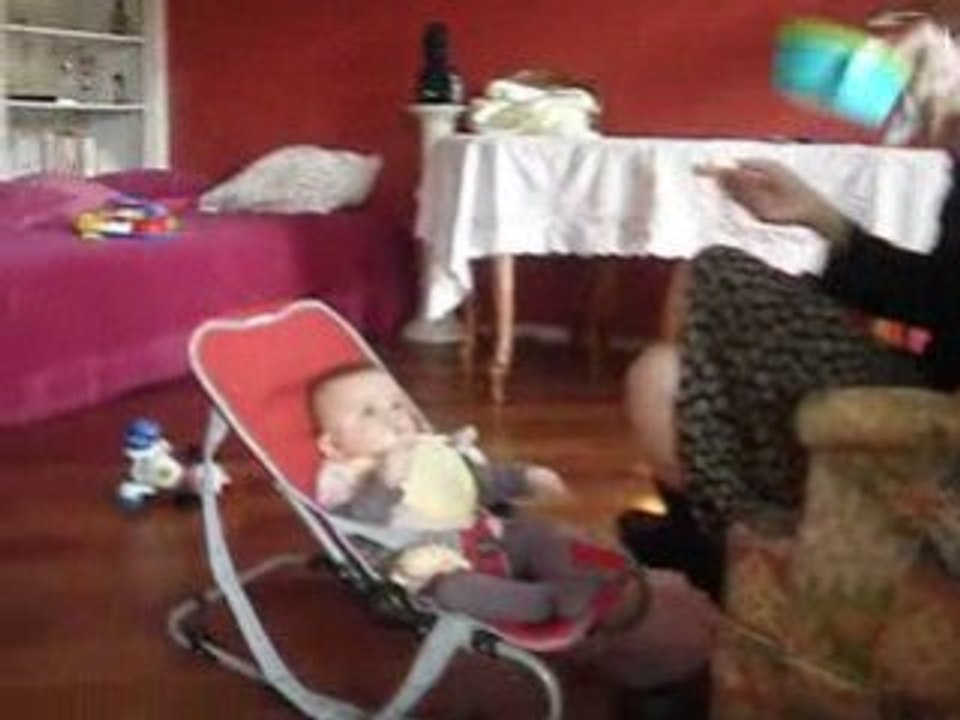 julia mange bien !!