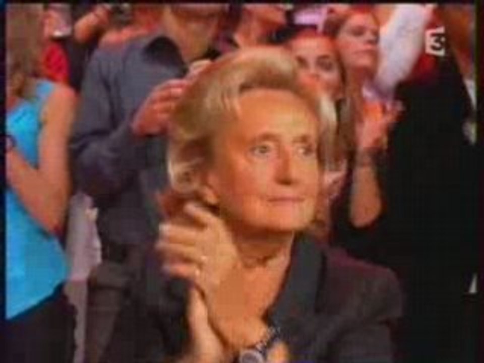 LARA FABIAN EN DIVA CASTAFIORE SUR " LA TRAVIATA "