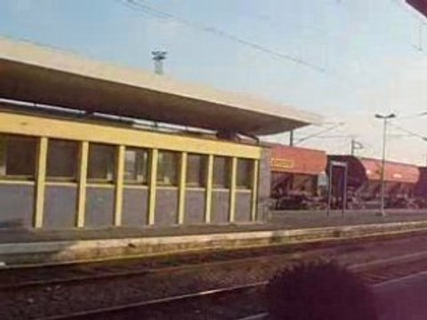 bb 61020 fret avec wagons trémies