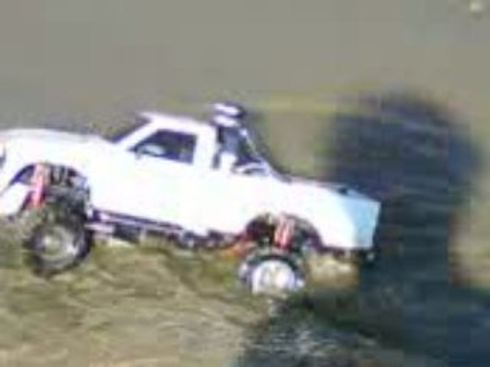 Toyota Hilux High Lift MUD POWAA