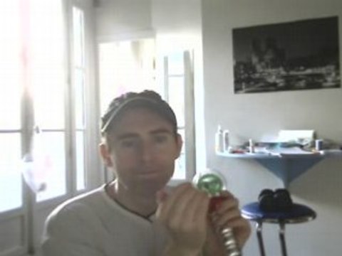 Wiwi égratigne Sir Walter gimmick