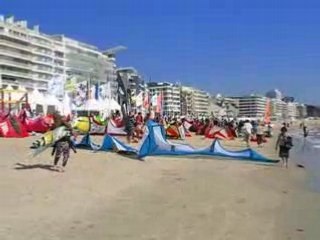 La Baule : préparation kitesurf sur la plage